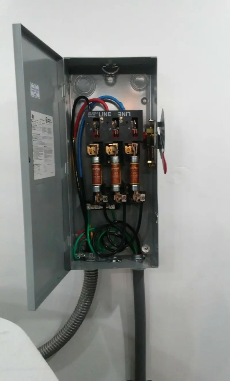 Three-phase disconnect switch installed for Smoke Detector Installation in Kinross